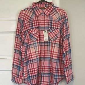 Wrangler long sleeve snap shirt